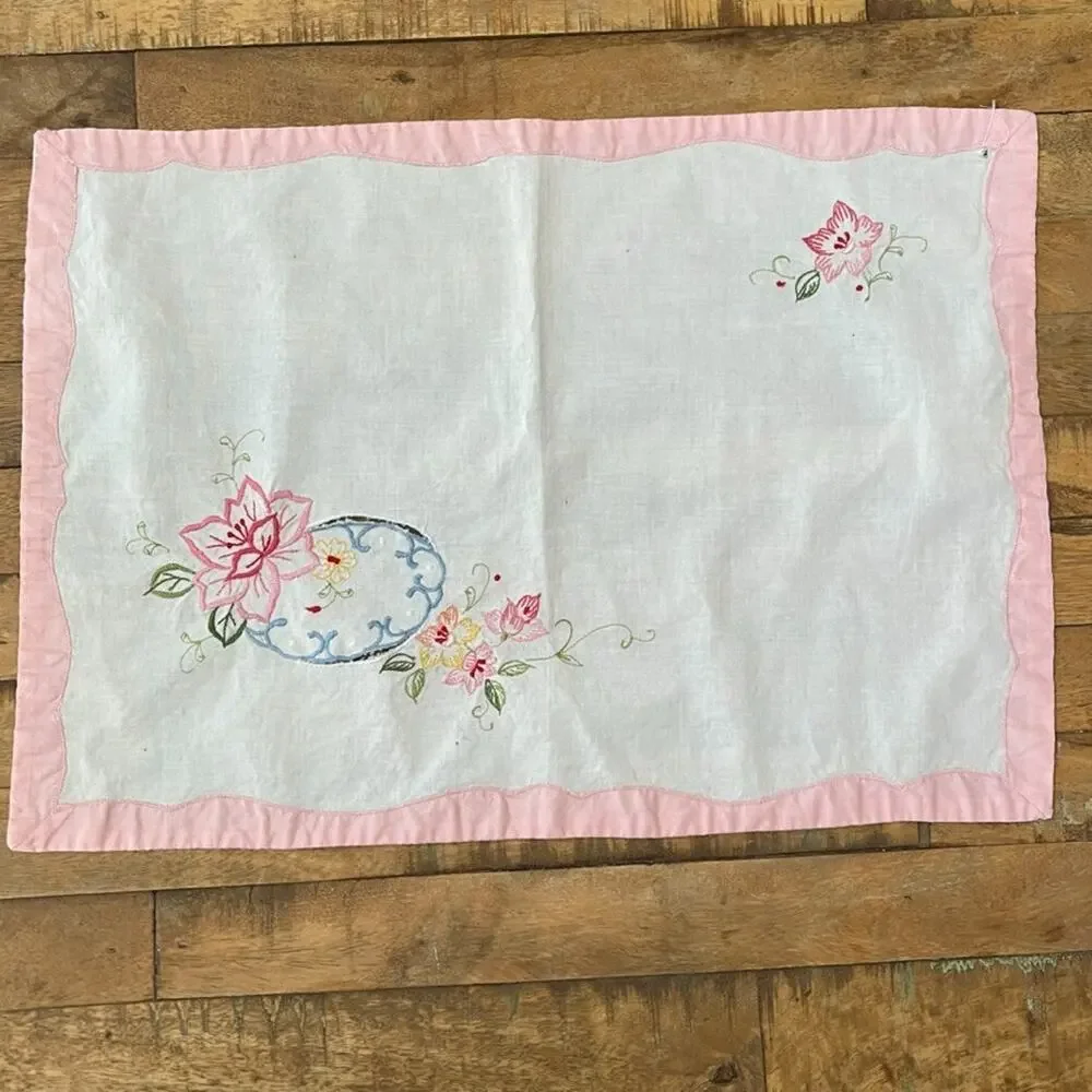 Vintage Floral Hand Embroidered Placemats Napkins Set Of 4 Pink Trim Border